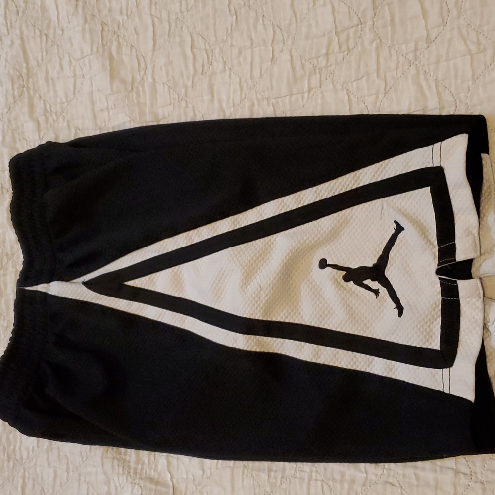 Jordan Kids Triangular Design Black and White Shorts